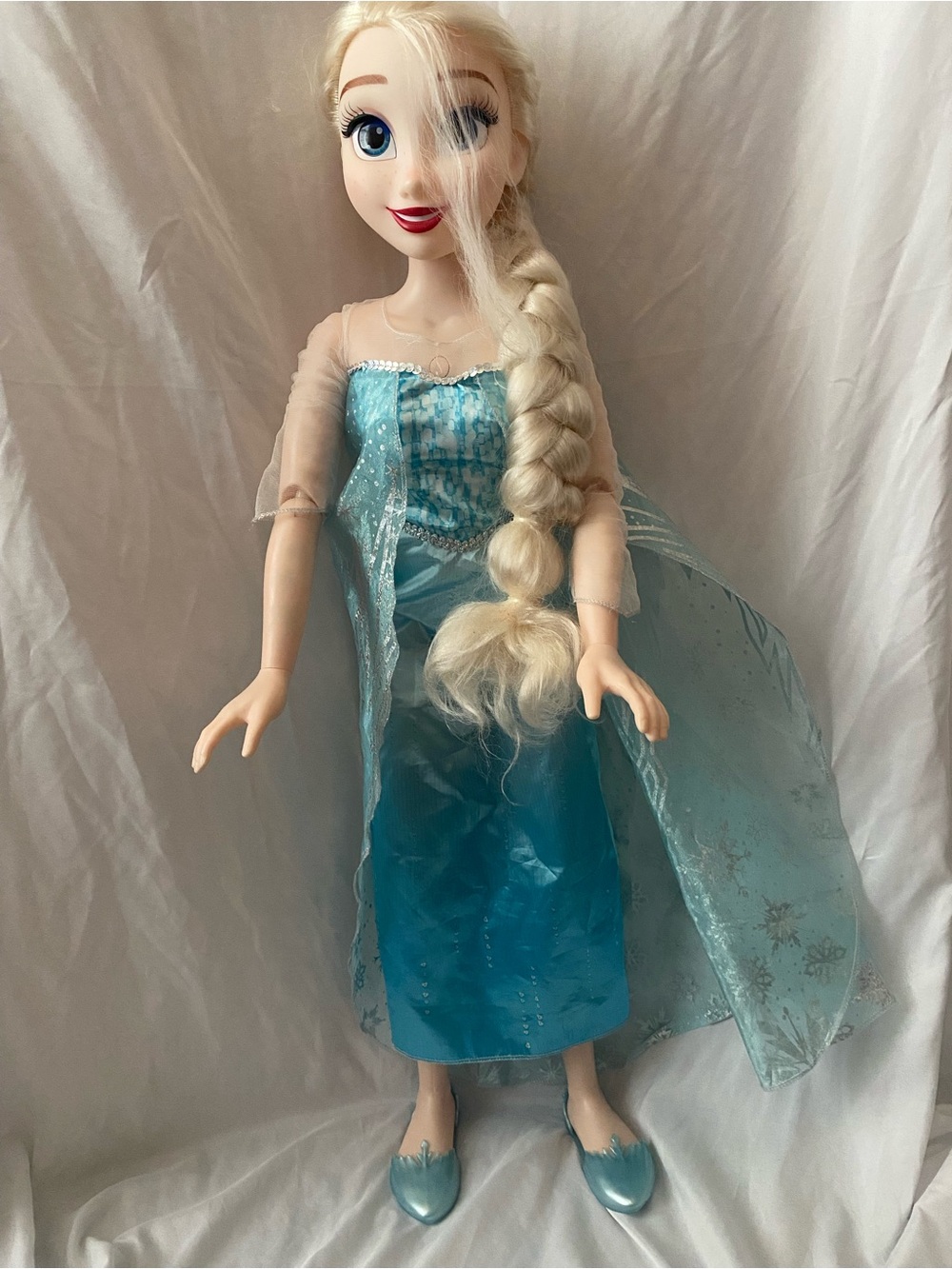 Disney Frozen 32" Playdate Elsa Doll - Sings Let It Go, Lights Up, WITH Shoes!